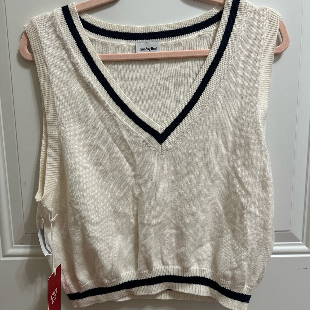 Aritzia Sunday Best Sweater Vest